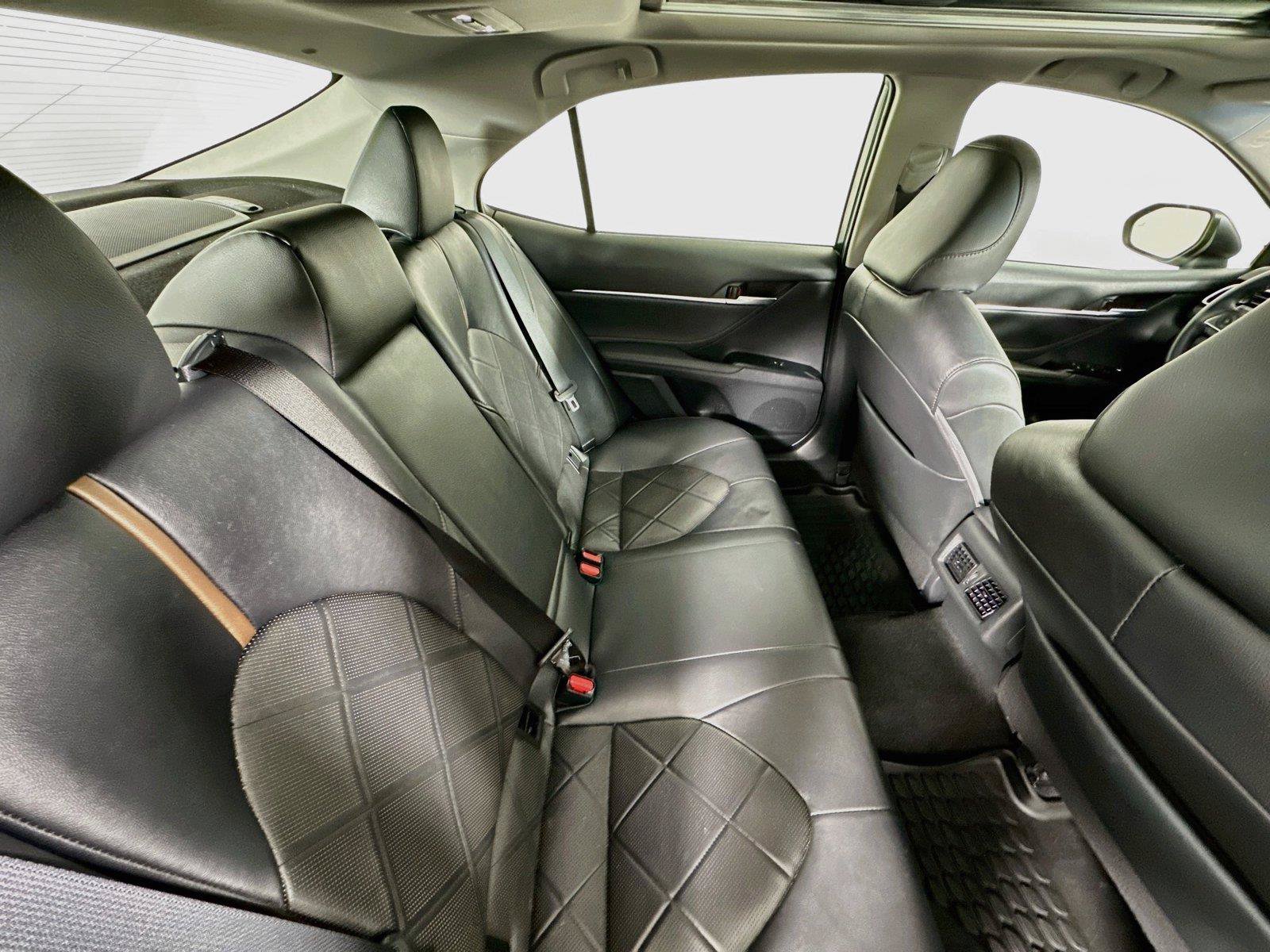 Used 2018 Toyota Camry XLE FWD image 27