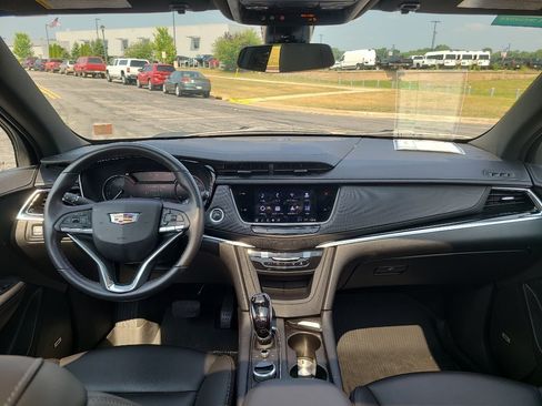 Used 2024 Cadillac XT6 Luxury w/ LPO, Floor Liner Package AWD/4WD image 21