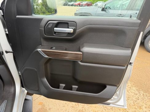 Used 2021 Chevrolet Silverado 1500 LT AWD/4WD image 29