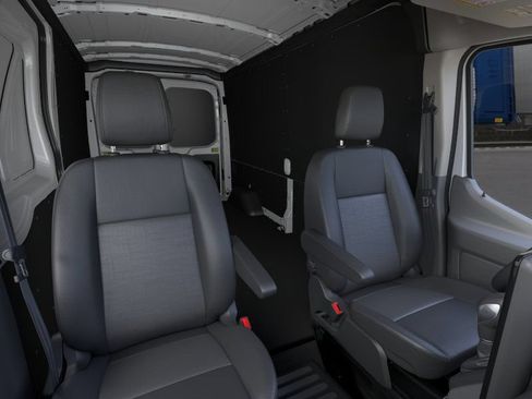 New 2026 Ford Transit 250 148 Medium Roof w/ Load Area Protection Package RWD image 10