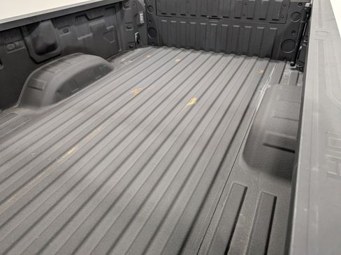 Used 2024 GMC Sierra 2500 SLE w/ SLE Convenience Package AWD/4WD image 11