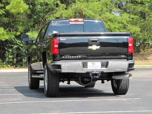 Used 2015 Chevrolet Silverado 2500 LTZ w/ Duramax Plus Package AWD/4WD image 11