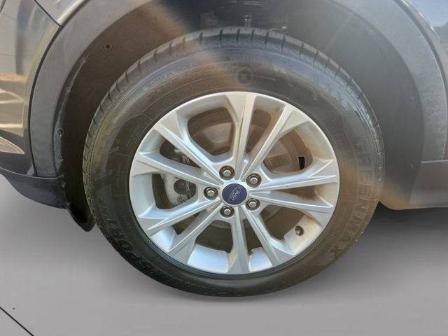 Used 2018 Ford Escape SE w/ SE Sync 3 Package FWD image 38