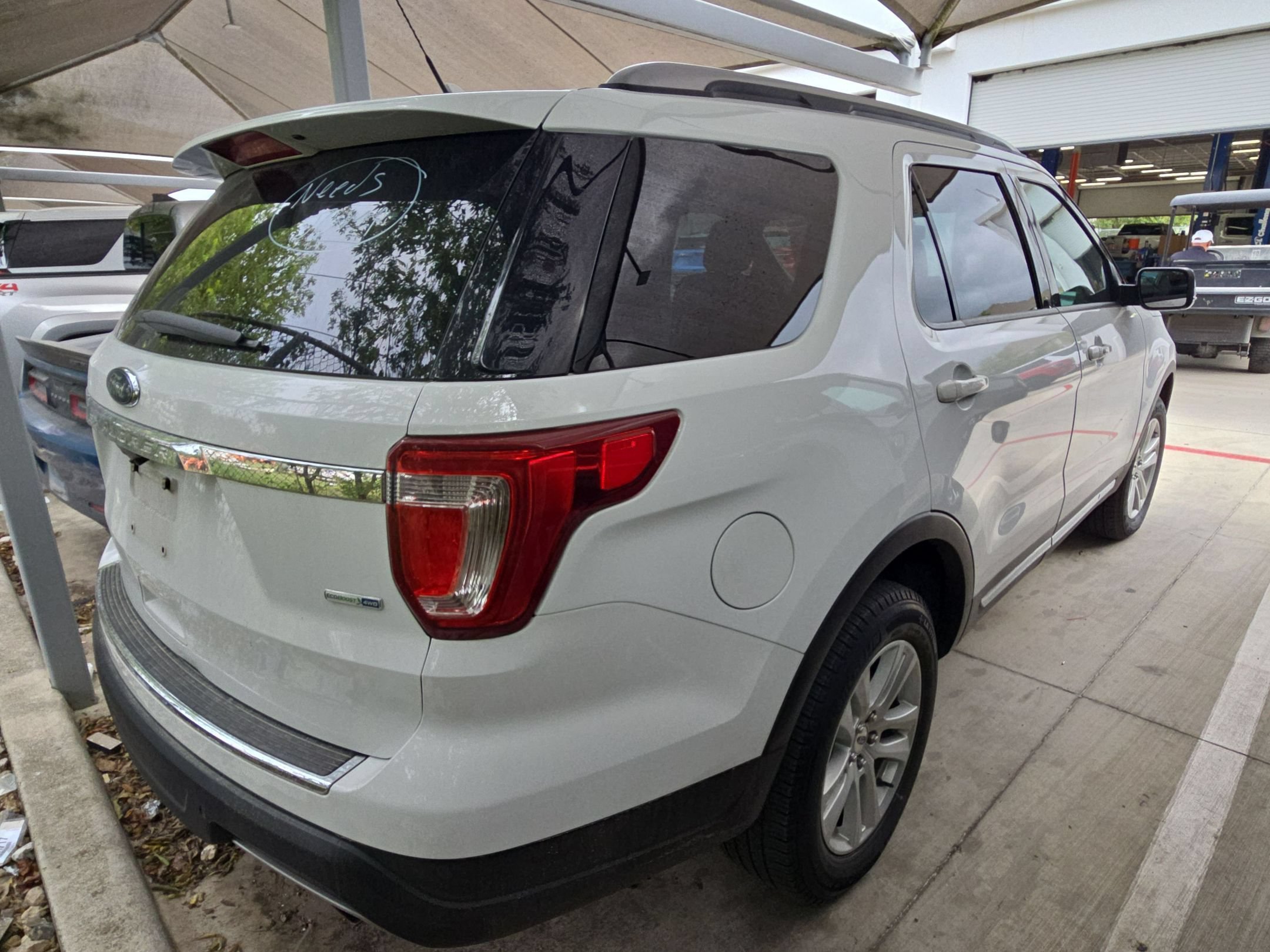 Used 2018 Ford Explorer XLT w/ Equipment Group 201A AWD/4WD image 7