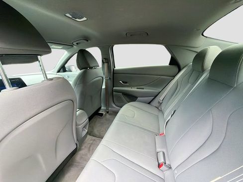 Used 2024 Hyundai Elantra SEL FWD image 22