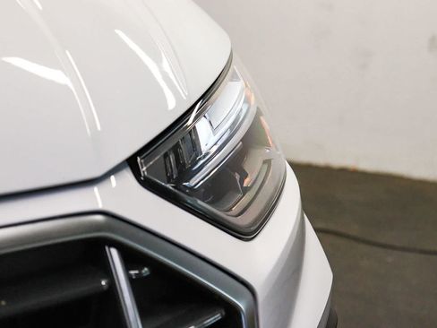 Used 2023 Audi Q5 2.0T Premium w/ Convenience Package AWD/4WD image 7