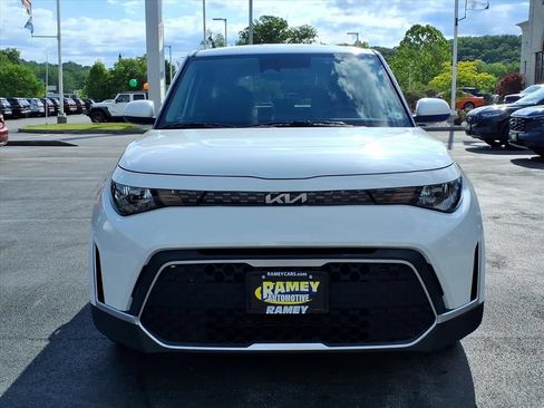 Used 2024 Kia Soul LX w/ Option Group 015 FWD image 10