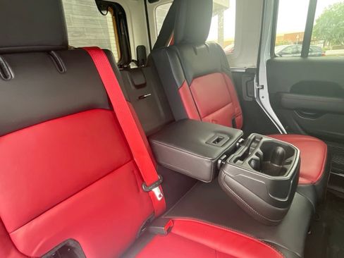 Used 2023 Jeep Wrangler Unlimited Rubicon 392 AWD/4WD image 25