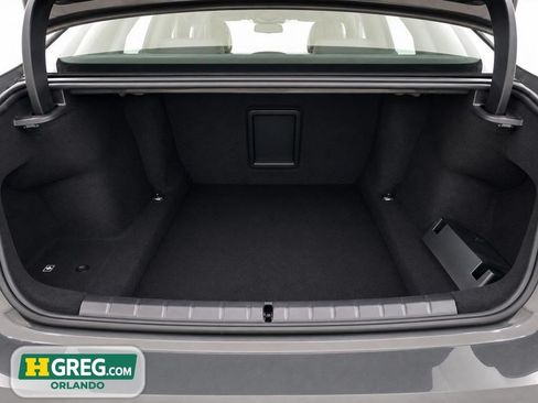 Used 2026 BMW 740i w/ Premium Package RWD image 17