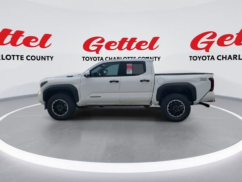 New 2025 Toyota Tacoma TRD Off-Road image 5