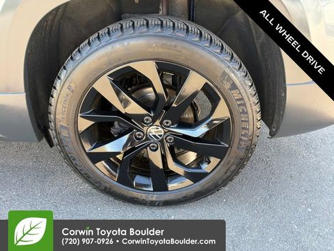 Used 2022 Volkswagen Taos SE w/ Panoramic Sunroof Package AWD/4WD image 37