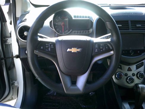 Used 2016 Chevrolet Sonic LT FWD image 17