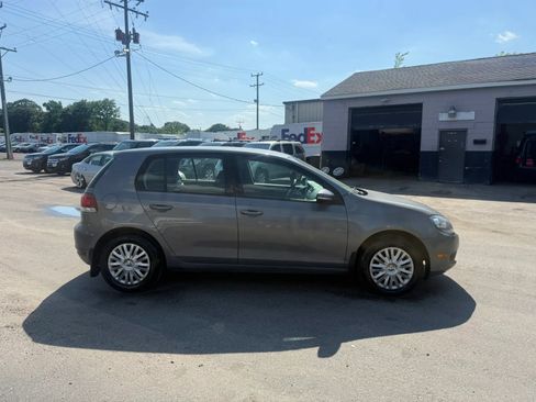Used 2013 Volkswagen Golf 4-Door FWD image 6