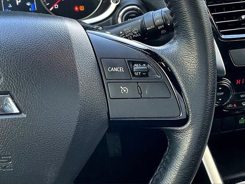 Used 2023 Mitsubishi Eclipse Cross SE image 17