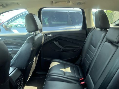 Used 2016 Ford Escape Titanium w/ Canadian Touring Package FWD image 5