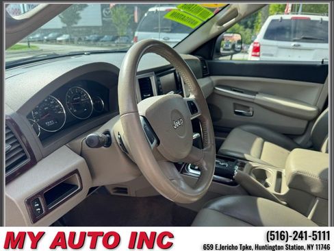 Used 2009 Jeep Grand Cherokee Laredo AWD/4WD image 23