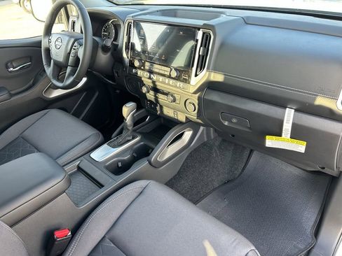 New 2026 Nissan Frontier SV w/ SV Convenience Package image 8