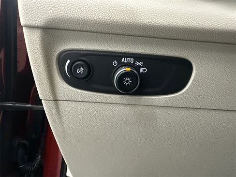 Used 2023 Buick Envision Preferred image 33