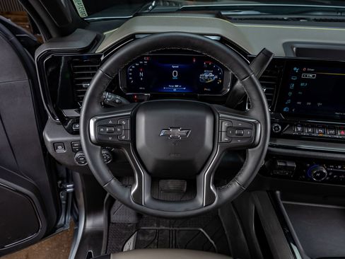 Used 2026 Chevrolet Silverado 2500 ZR2 w/ LPO, Dark Essentials Package image 19