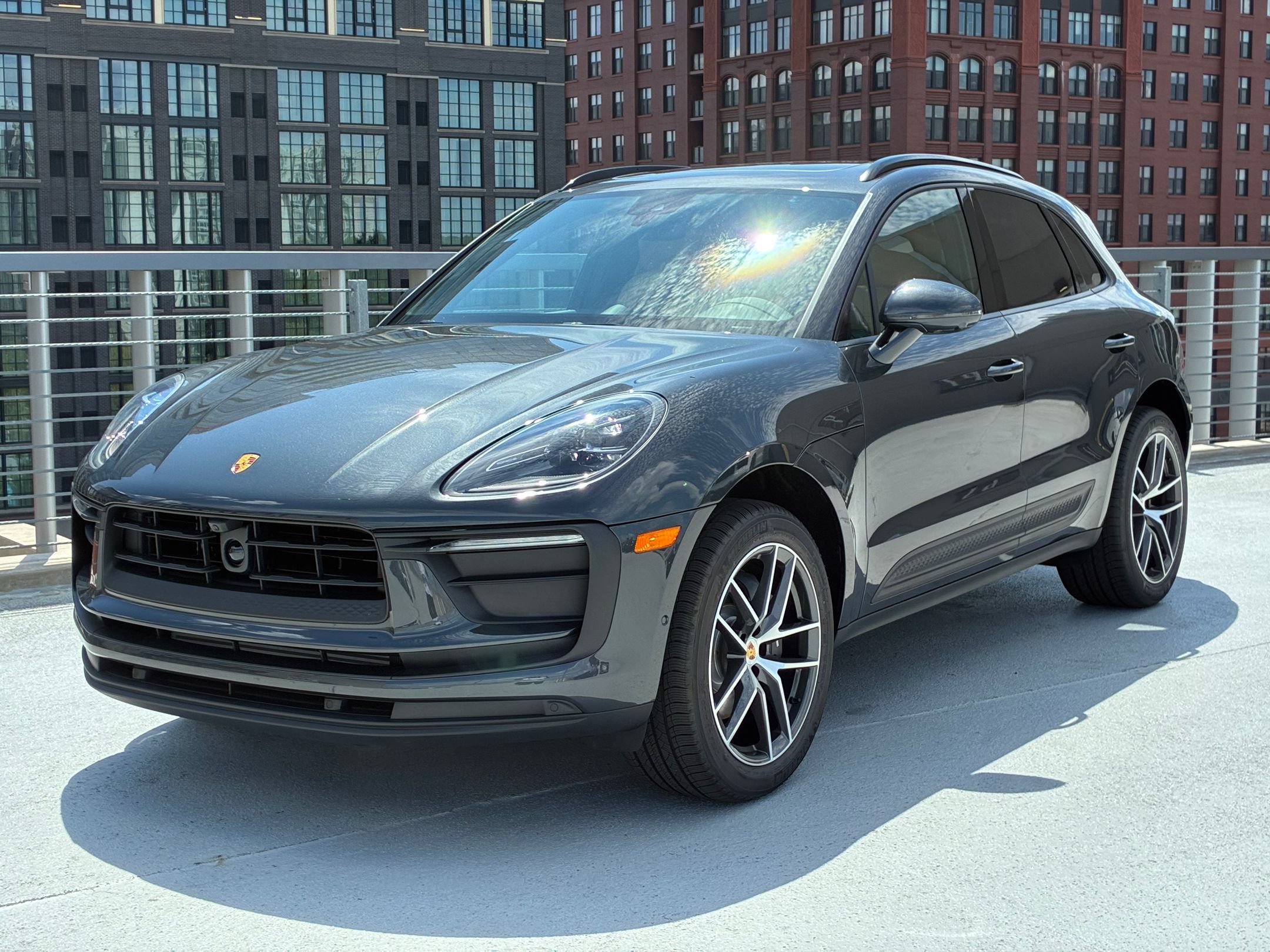 Used 2026 Porsche Macan AWD/4WD image 1