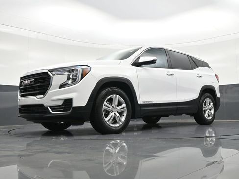 Used 2023 GMC Terrain SLE image 23