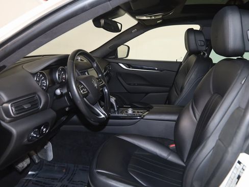 Used 2022 Maserati Levante Modena image 13