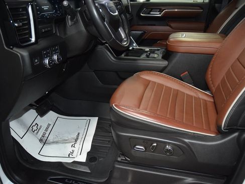 Used 2024 GMC Sierra 3500 Denali Ultimate image 44