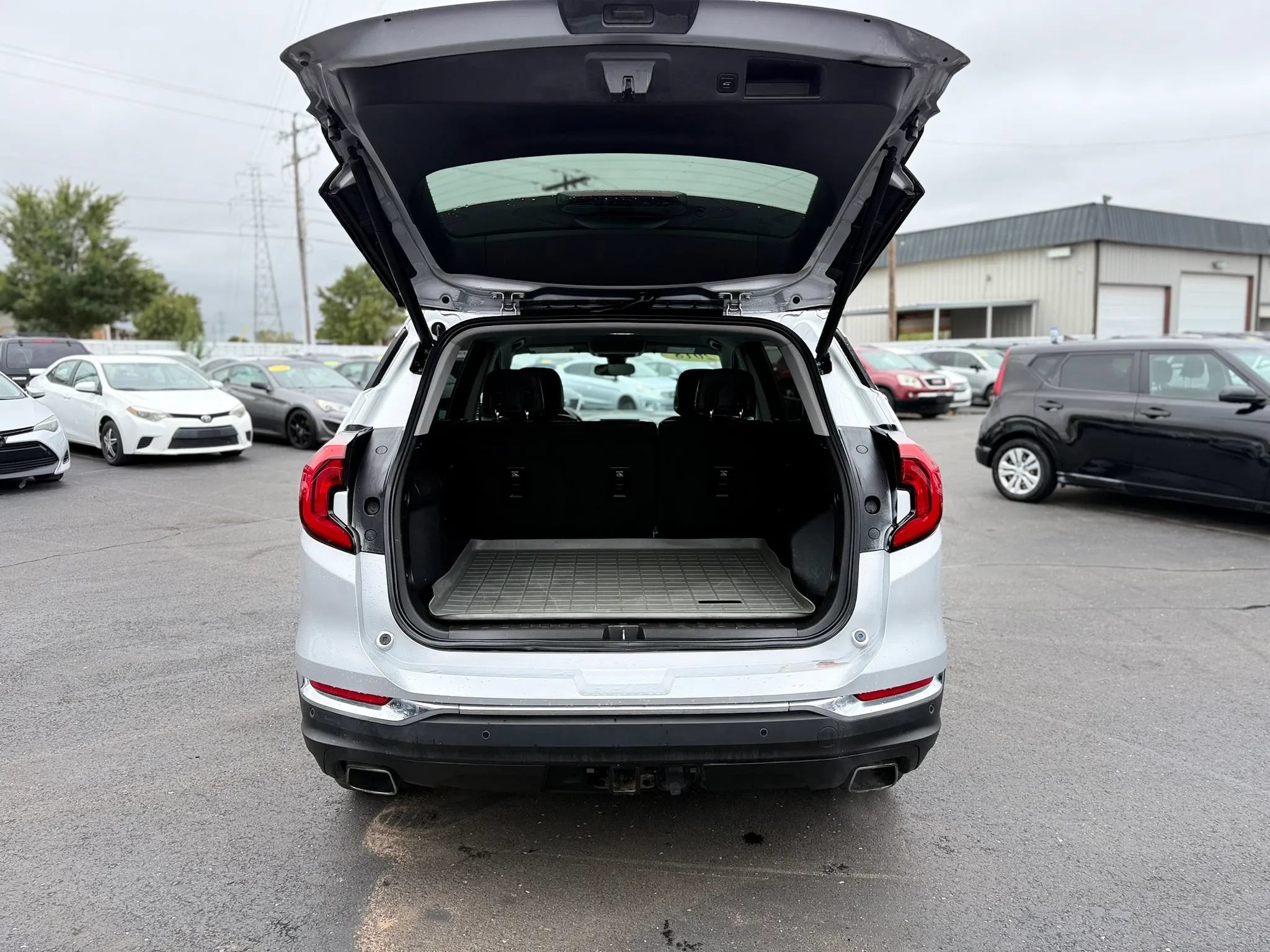 Used 2018 GMC Terrain SLT w/ Preferred Package FWD image 33