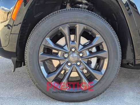 New 2026 Jeep Grand Cherokee L Limited AWD/4WD image 33