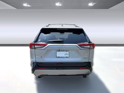 Used 2025 Toyota RAV4 SE w/ Convenience Package AWD/4WD image 10