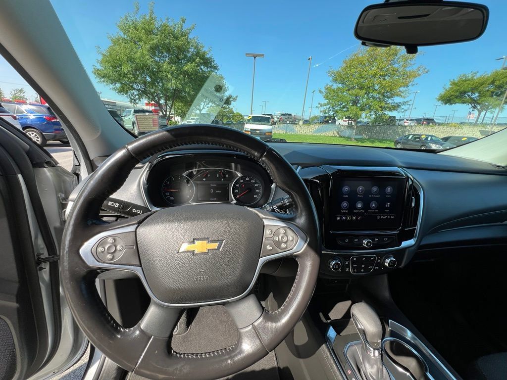 Used 2021 Chevrolet Traverse LT AWD/4WD image 43