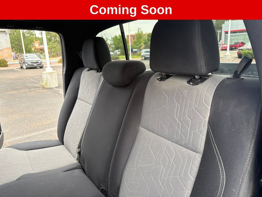 Used 2021 Toyota Tacoma TRD Off-Road w/ Technology Package AWD/4WD image 12