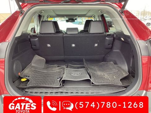 Used 2022 Toyota RAV4 Limited image 1