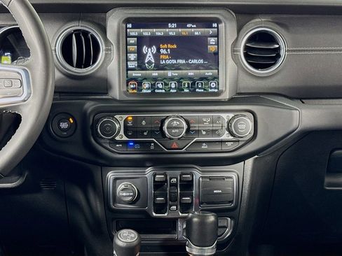 Used 2023 Jeep Wrangler Unlimited Sahara w/ Cold Weather Group image 15