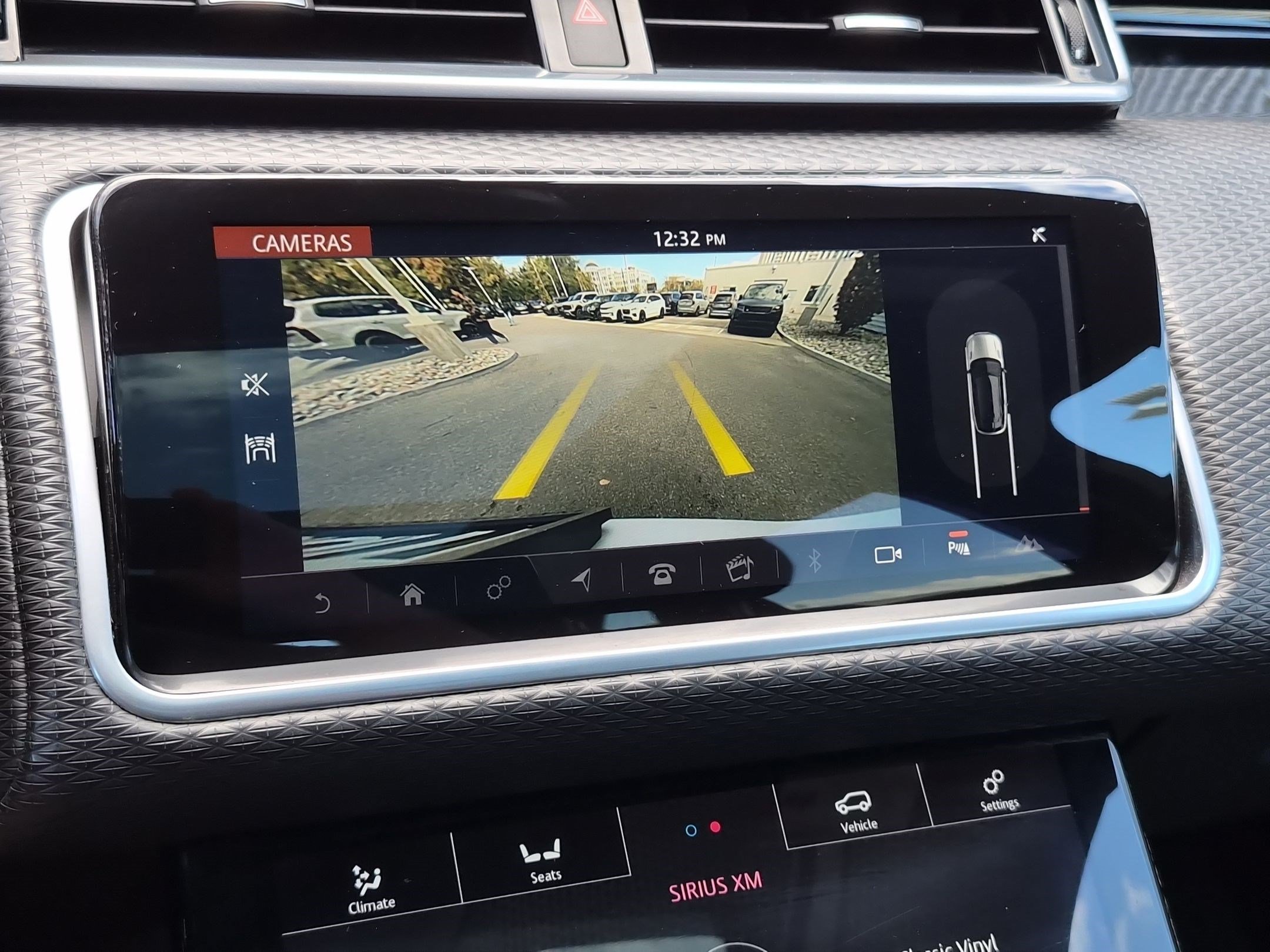 Used 2020 Land Rover Range Rover Velar R-Dynamic S AWD/4WD image 23