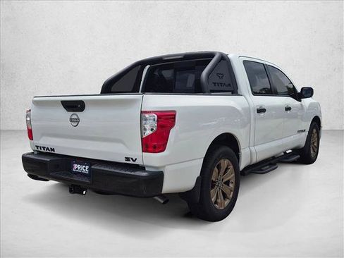 Used 2024 Nissan Titan SV w/ SV Bronze Edition Package RWD image 5
