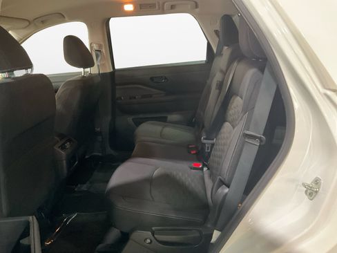 Used 2024 Nissan Pathfinder SV AWD/4WD image 13