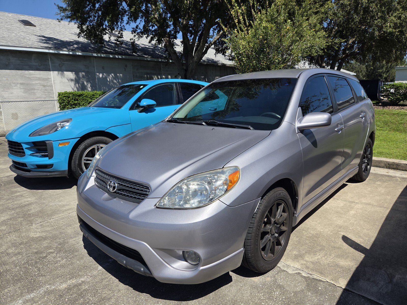 Used 2005 Toyota Matrix XR FWD image 3