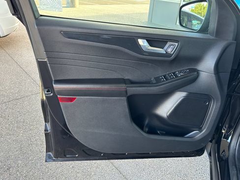 Used 2025 Ford Escape ST-Line FWD image 25