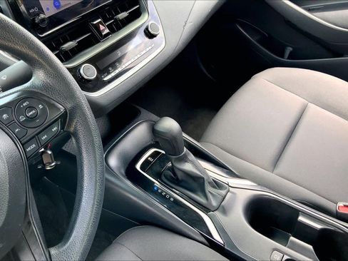 Used 2024 Toyota Corolla LE FWD image 16
