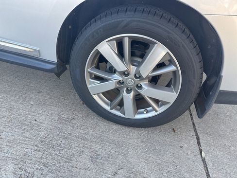 Used 2013 Nissan Pathfinder Platinum w/ Platinum Premium Pkg image 11