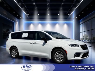 Used 2024 Chrysler Pacifica Touring-L