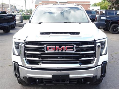 Used 2024 GMC Sierra 3500 SLE AWD/4WD image 6