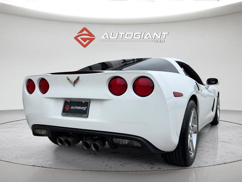 Used 2011 Chevrolet Corvette Coupe w/ 1LT RWD image 11