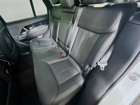 Used 2023 Land Rover Range Rover SE image 26