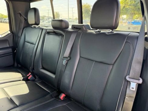 Used 2020 Ford F150 Lariat w/ Equipment Group 502A Luxury AWD/4WD image 20
