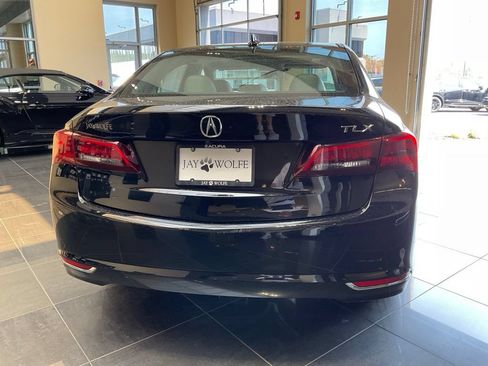 Certified 2017 Acura TLX V6 w/ Technology Package FWD image 6
