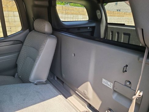 Used 2004 GMC Envoy XUV SLE w/ 1SB Preferred Equipment Group AWD/4WD image 21