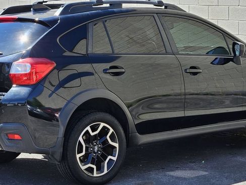 Used 2017 Subaru Crosstrek 2.0i Premium AWD/4WD image 5
