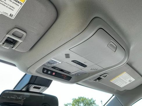 Used 2021 Chevrolet Equinox LT FWD image 31